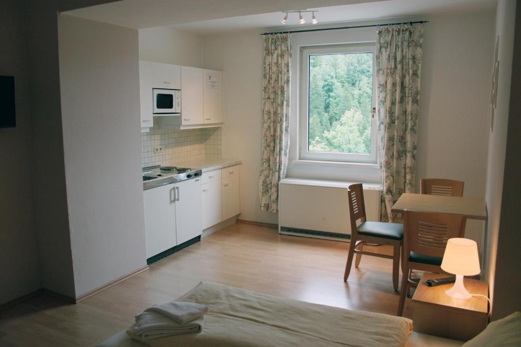 Hotel Hirschen Bad Gastein Room photo